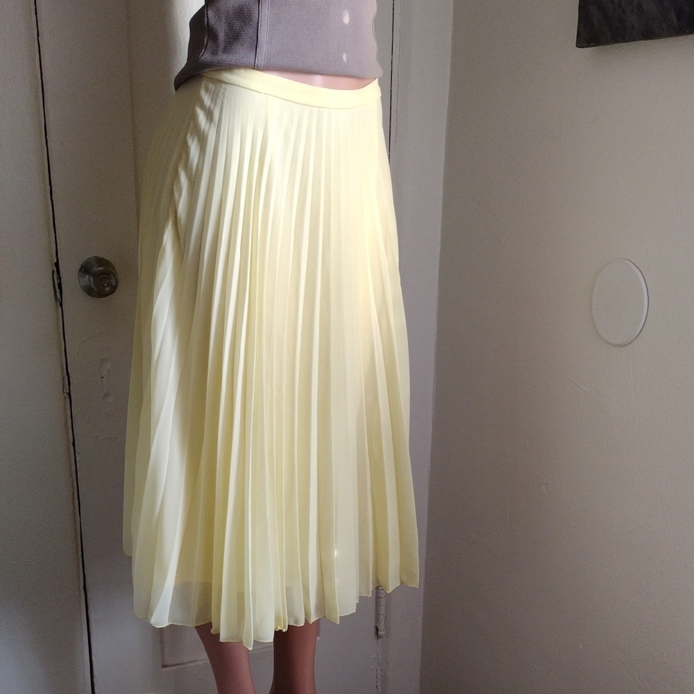 ASOS Elegant pastel Yellow Pleated skirt 6